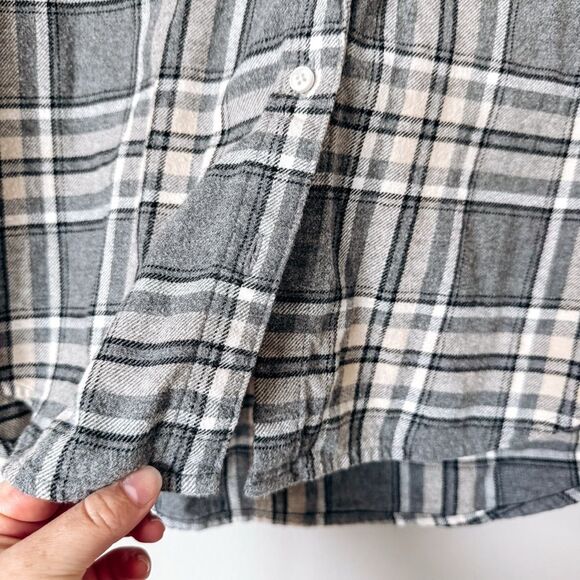 Old Navy Grey Plaid The Boyfriend Button Down Shirt Size Small - Picture 5 of 7